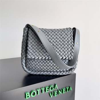 bottega veneta Small Cobble Shoulder Bag in lambskin thunder 2023 (misu-230927-30)