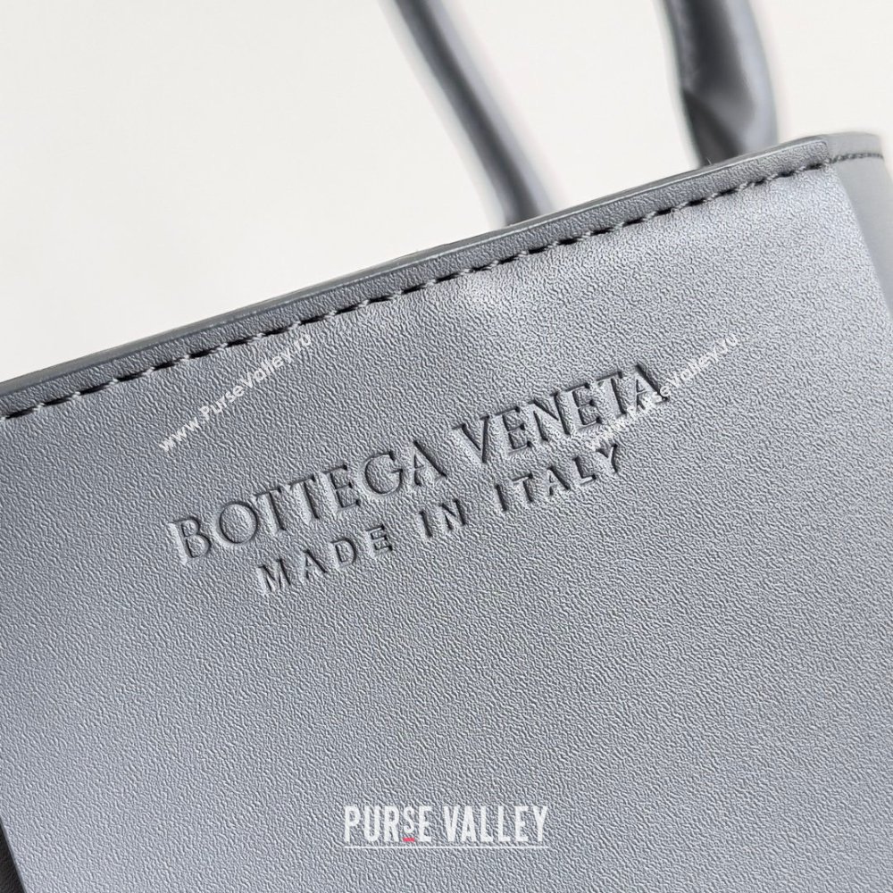 Bottega Veneta Medium Arco Tote Bag in calfskin thunder 2023 (misu-230926-07)