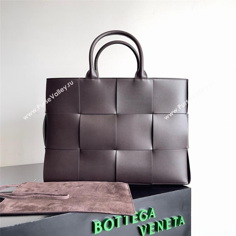 Bottega Veneta Medium Arco Tote Bag in calfskin fondant 2023 (misu-230926-08)