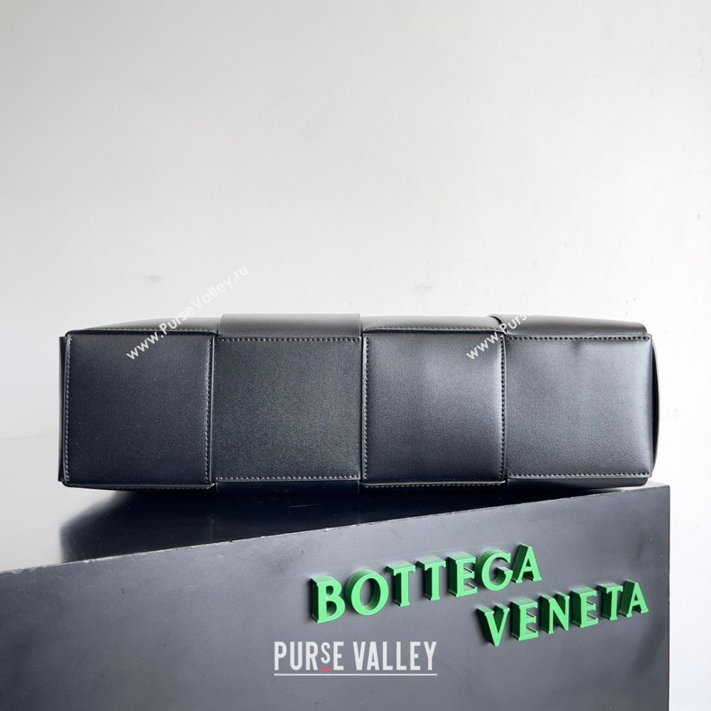 Bottega Veneta Medium Arco Tote Bag in calfskin black 2023 (misu-230926-09)