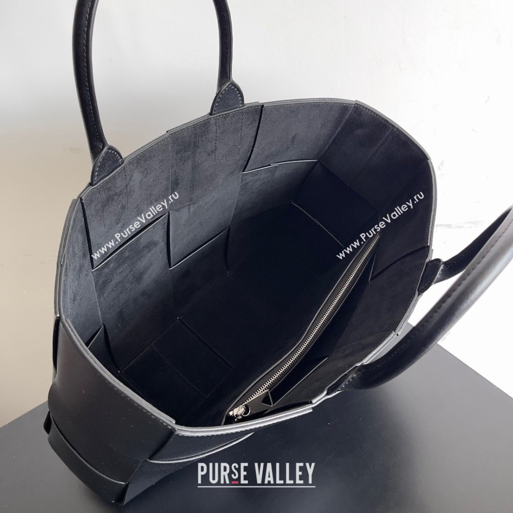 Bottega Veneta Medium Arco Tote Bag in calfskin black 2023 (misu-230926-09)