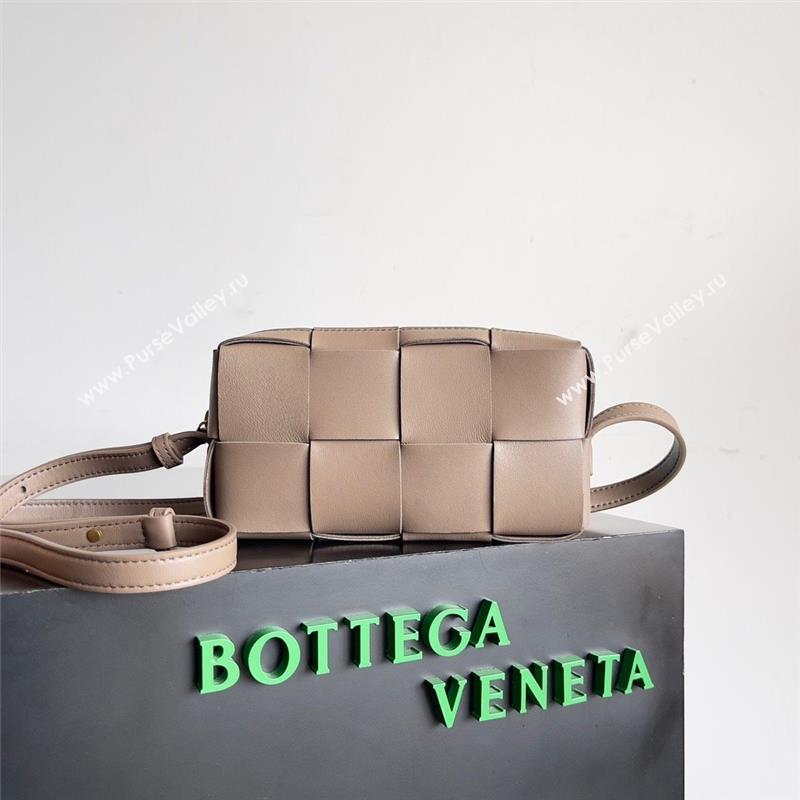 Bottega Veneta Mini Cassette Cross-Body Bag in lambskin TAUPE GREY 2023 (misu-230927-57)