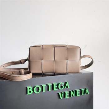 Bottega Veneta Mini Cassette Cross-Body Bag in lambskin TAUPE GREY 2023 (misu-230927-57)