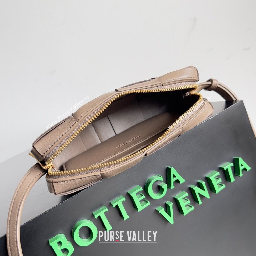 Bottega Veneta Mini Cassette Cross-Body Bag in lambskin TAUPE GREY 2023 (misu-230927-57)