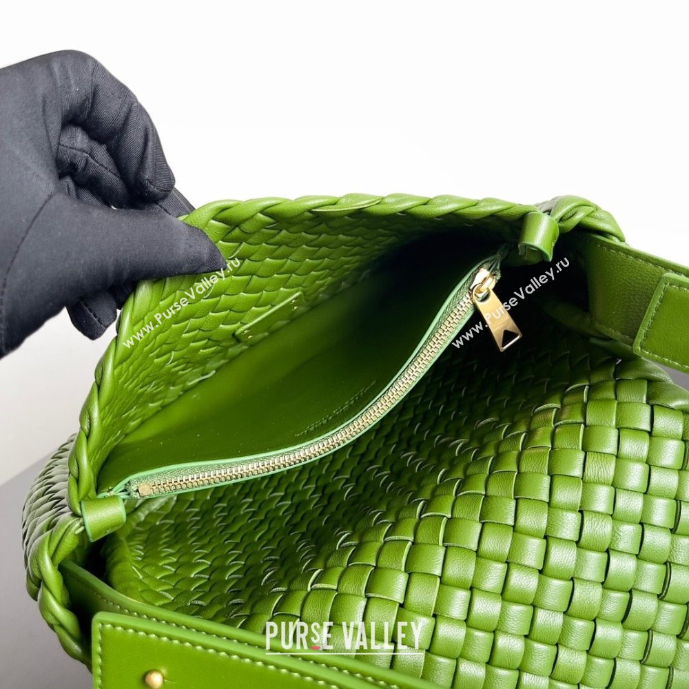 bottega veneta Small Cobble Shoulder Bag in lambskin AVOCADO 2023 (misu-230927-25)