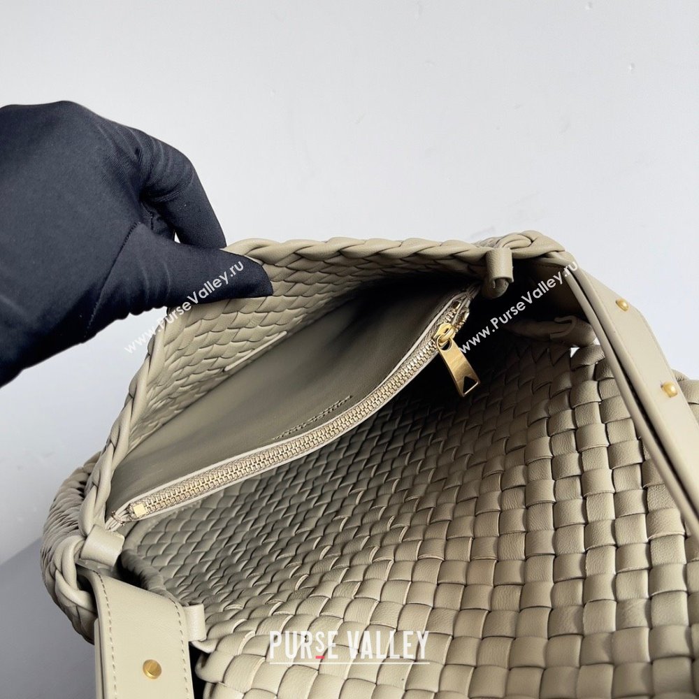 bottega veneta Small Cobble Shoulder Bag in lambskin AGATE GREY 2023 (misu-230927-27)