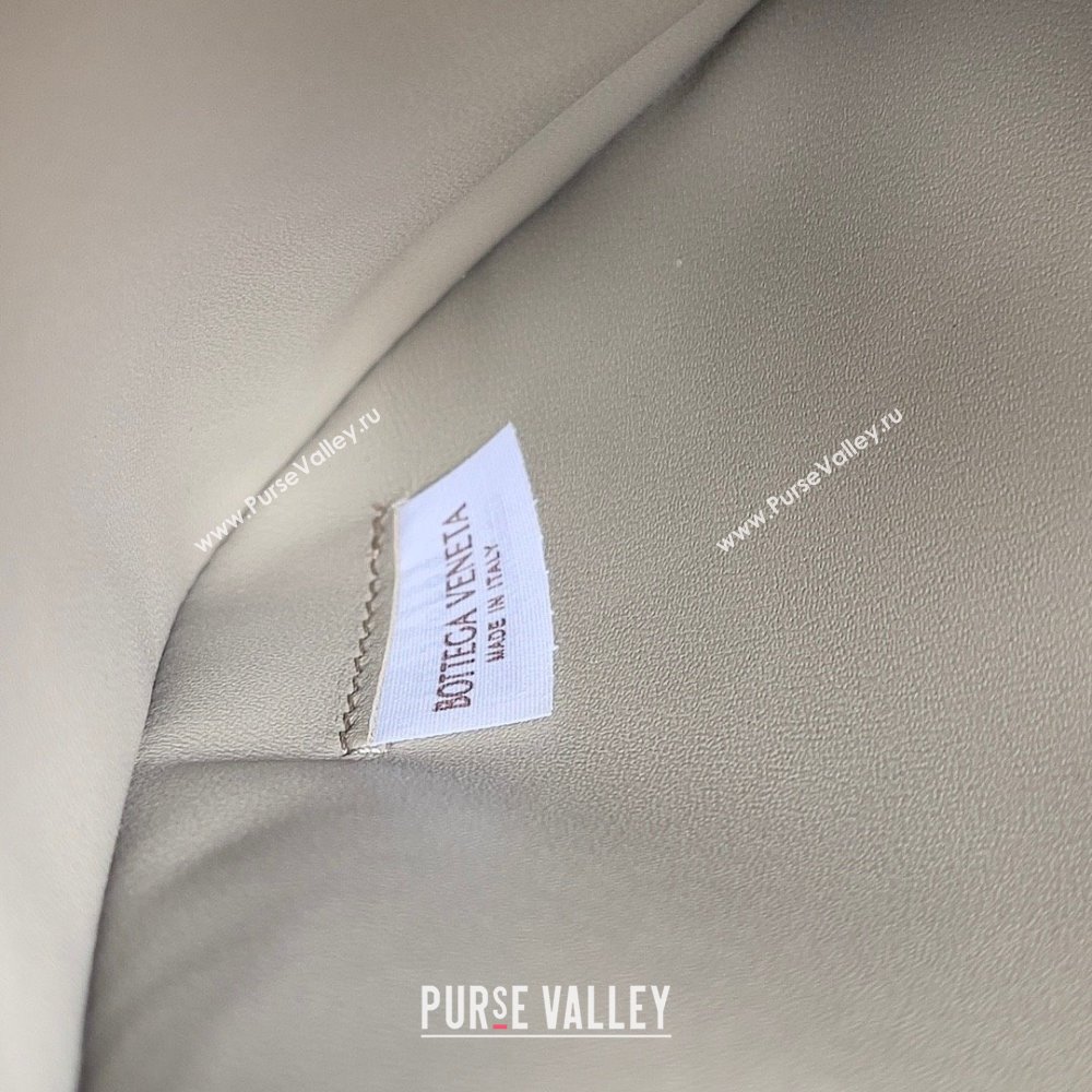 bottega veneta Small Cobble Shoulder Bag in lambskin AGATE GREY 2023 (misu-230927-27)