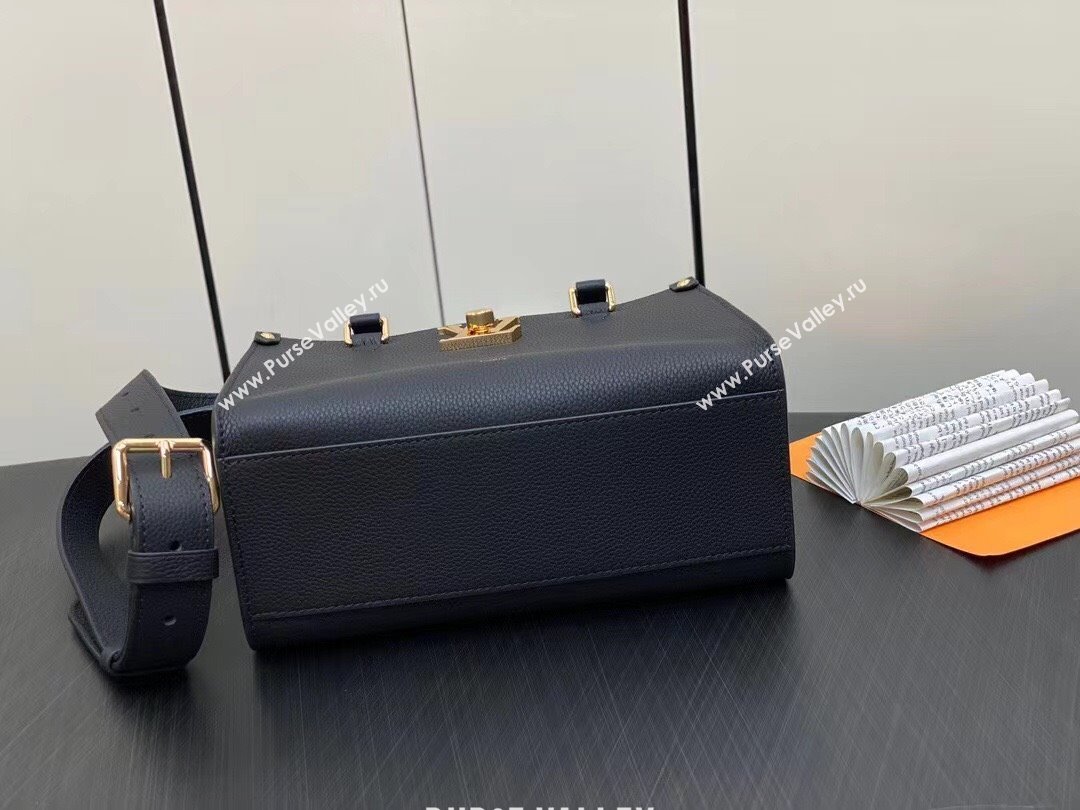 Louis Vuitton Grained calf leather Lock & Go Bag M22311 Black 2023 (weijian-23101935)