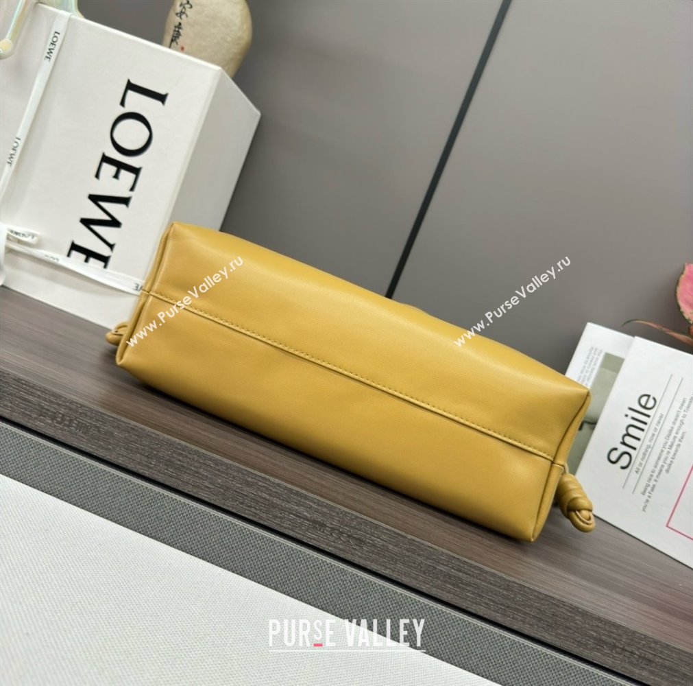 loewe flamenco purse in mellow nappa lambskin 012403 sahara 2024 (yongsheng-240410-03)