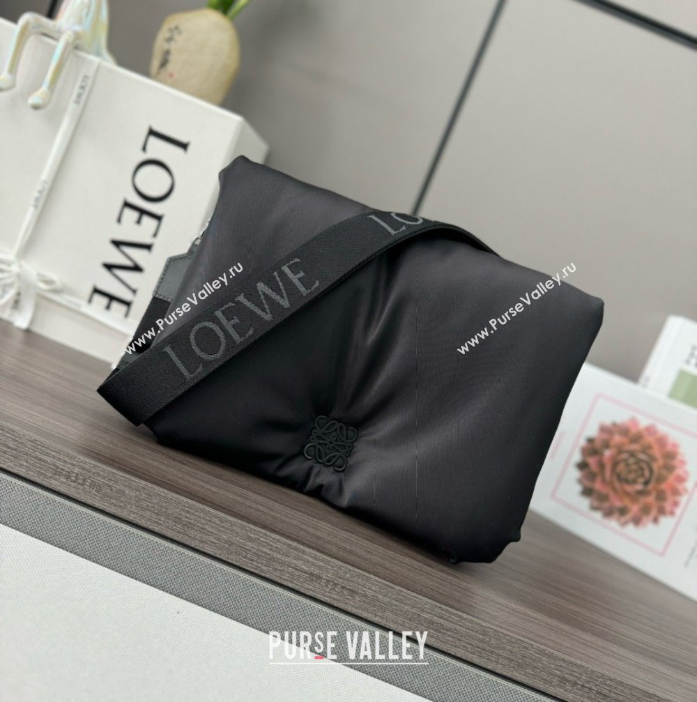 loewe Puffer Goya Messenger in nylon black 2024 (yongsheng-240411-02)