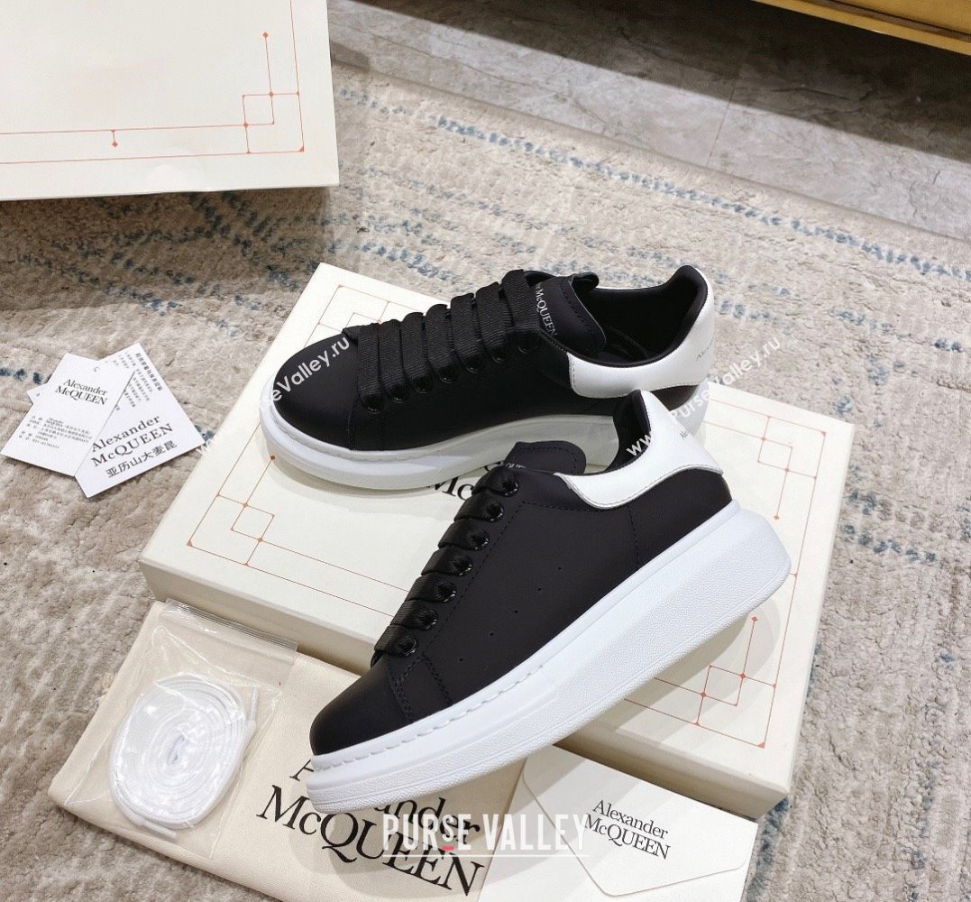 Alexander McQueen Oversized Women/Men Sneakers 32 2023 (modeng-23101832)