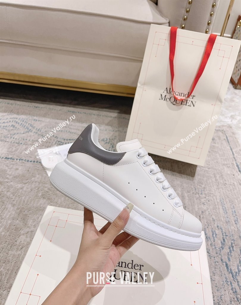 Alexander McQueen Oversized Women/Men Sneakers 59 2023 (modeng-23101859)