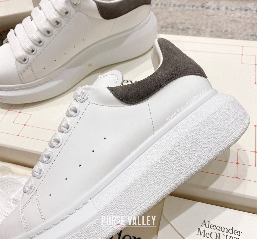 Alexander McQueen Oversized Women/Men Sneakers 07 2023 (modeng-23101807)