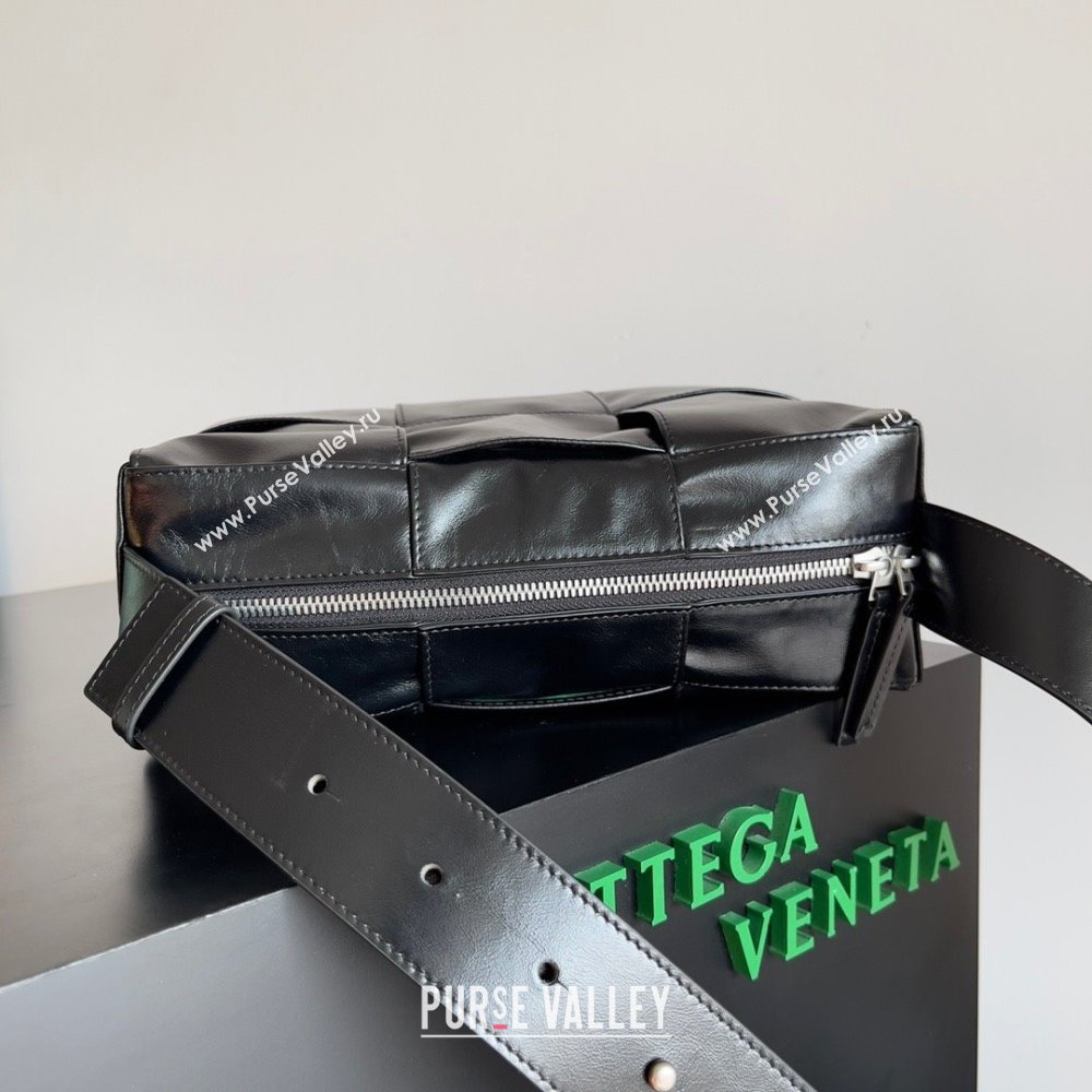 bottega veneta Medium Arco Camera Bag in calfskin black 2023 (misu-230927-03)