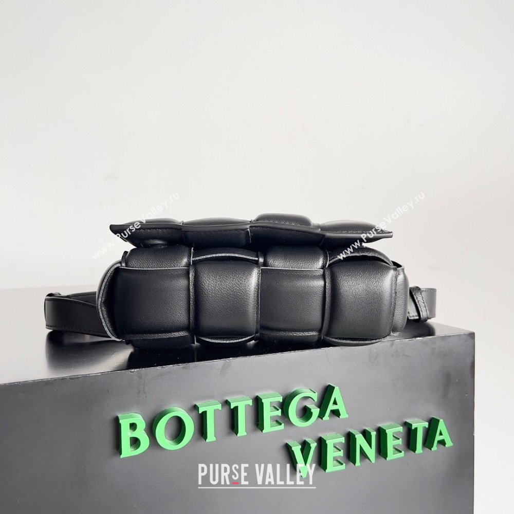 Bottega Veneta Padded Cassette Leather Belt Bag in calfskin black 2023 (misu-230928-01)