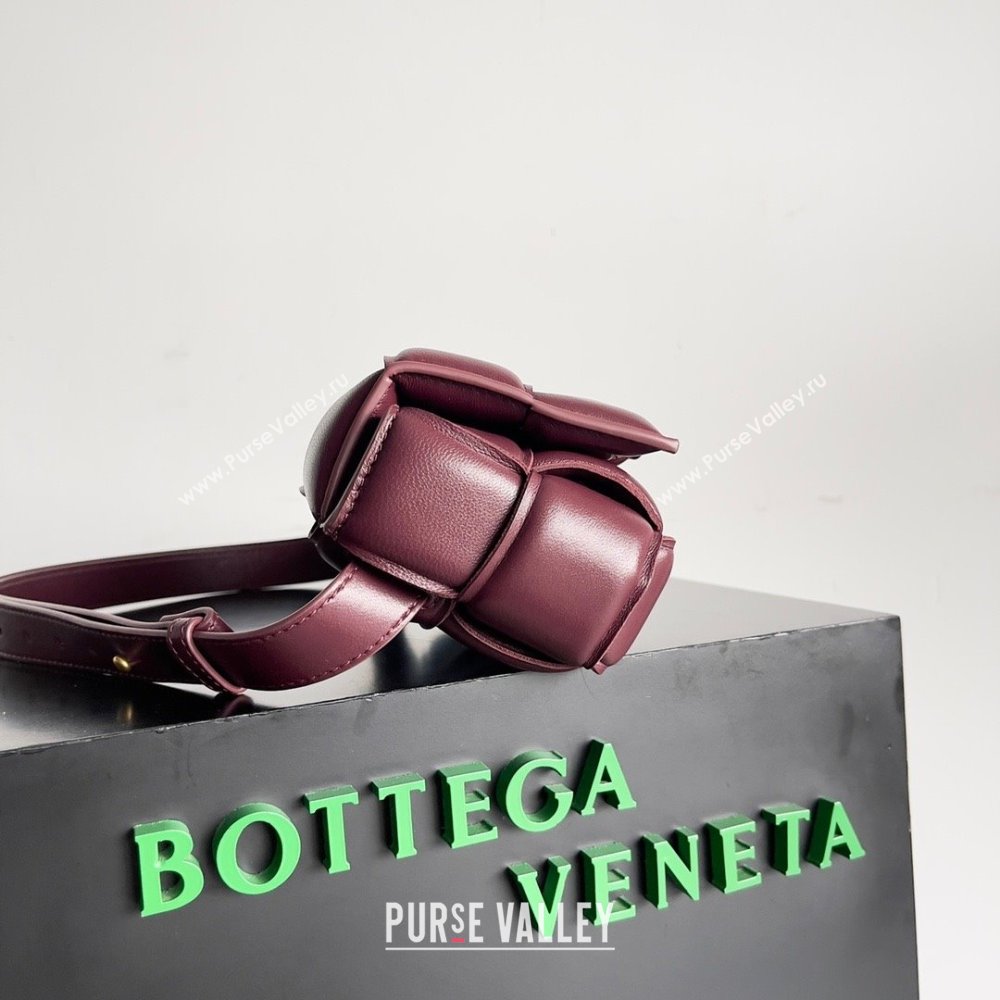 Bottega Veneta Padded Cassette Leather Belt Bag in calfskin barolo 2023 (misu-230928-02)