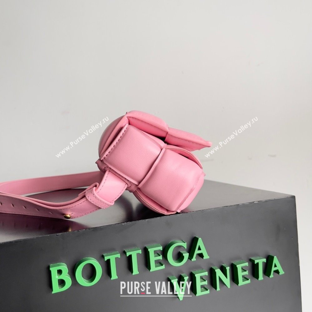 Bottega Veneta Padded Cassette Leather Belt Bag in calfskin PINK 2023 (misu-230928-06)