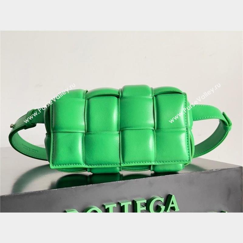 Bottega Veneta Padded Cassette Leather Belt Bag in calfskin PARAKEET 2023 (misu-230928-07)