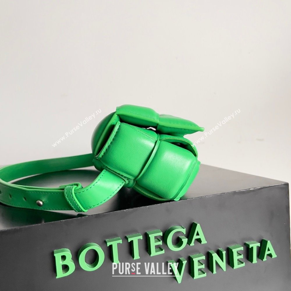 Bottega Veneta Padded Cassette Leather Belt Bag in calfskin PARAKEET 2023 (misu-230928-07)