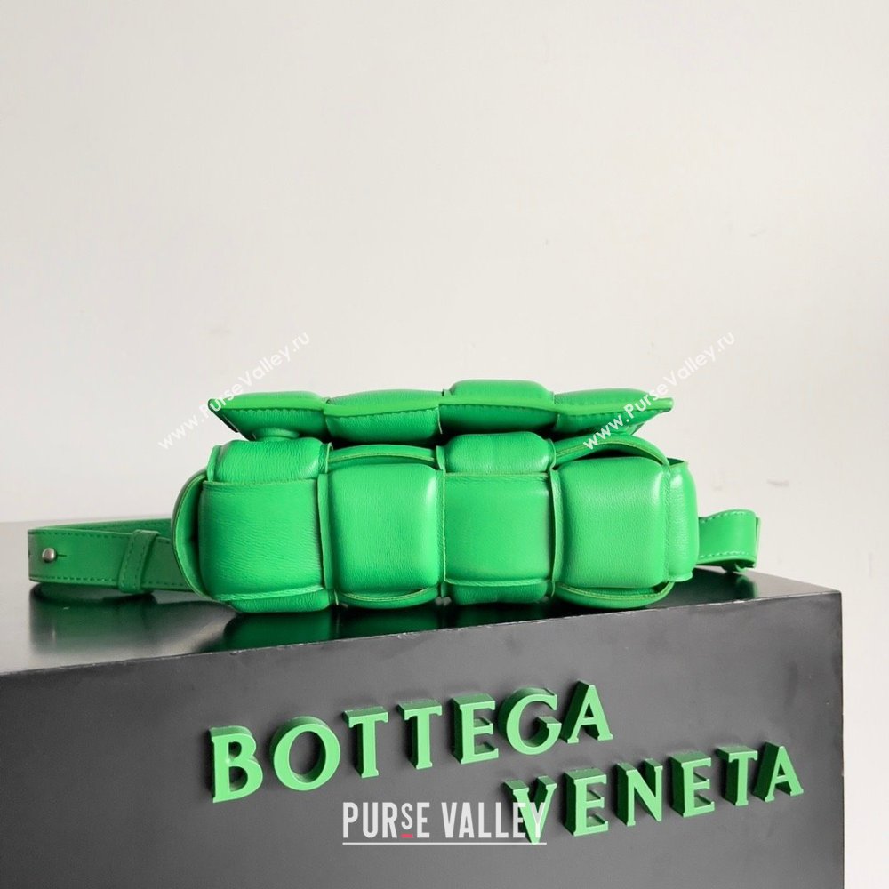 Bottega Veneta Padded Cassette Leather Belt Bag in calfskin PARAKEET 2023 (misu-230928-07)