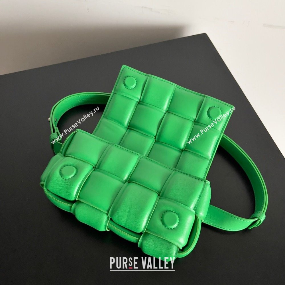 Bottega Veneta Padded Cassette Leather Belt Bag in calfskin PARAKEET 2023 (misu-230928-07)
