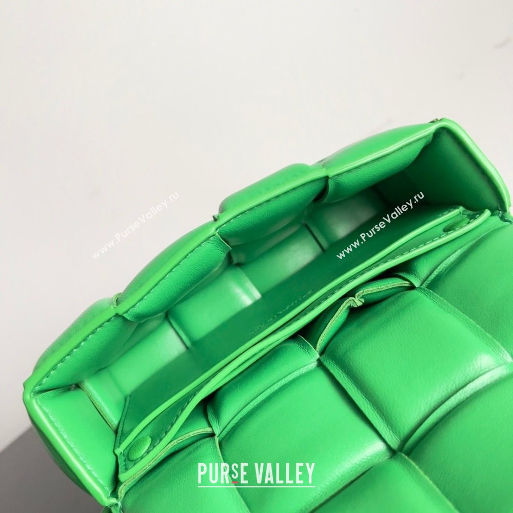 Bottega Veneta Padded Cassette Leather Belt Bag in calfskin PARAKEET 2023 (misu-230928-07)