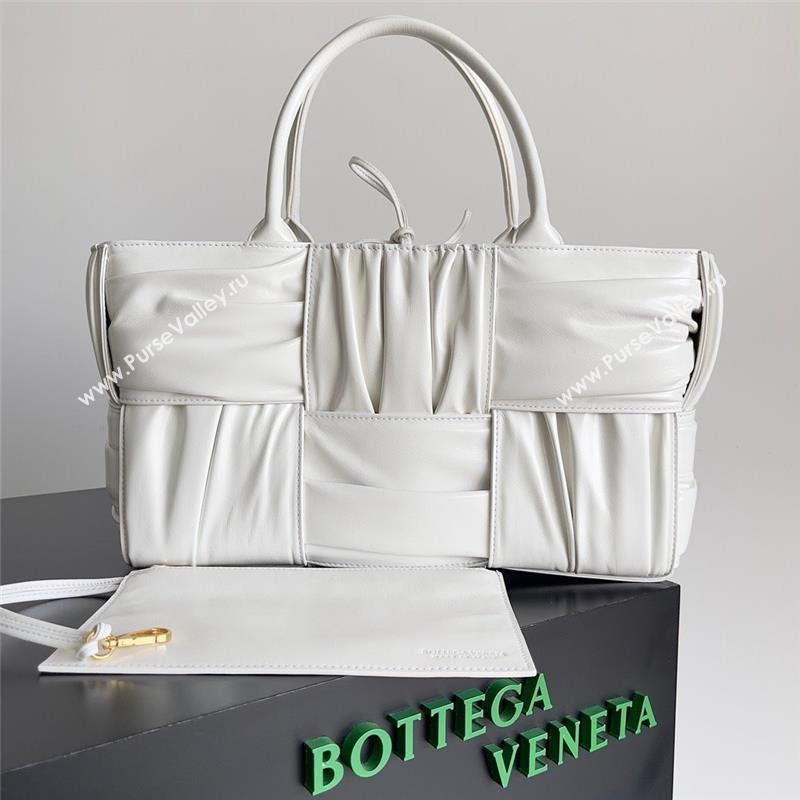 Bottega Veneta Small foulard Intreccio leather Arco Tote Bag white 2023 (misu-230927-13)