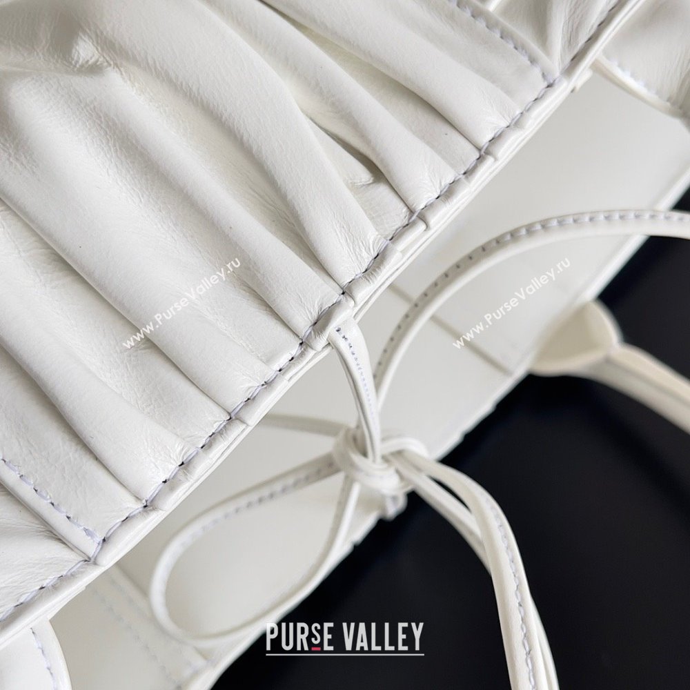 Bottega Veneta Small foulard Intreccio leather Arco Tote Bag white 2023 (misu-230927-13)