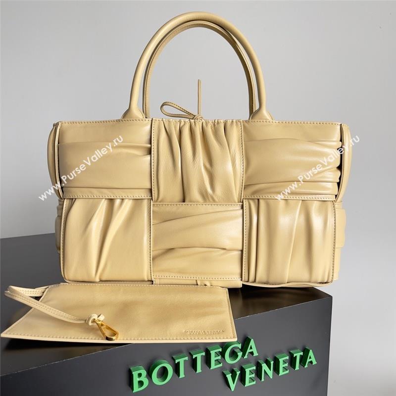Bottega Veneta Small foulard Intreccio leather Arco Tote Bag PORRIDGE 2023 (misu-230927-14)