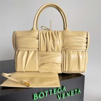 Bottega Veneta Small foulard Intreccio leather Arco Tote Bag PORRIDGE 2023 (misu-230927-14)