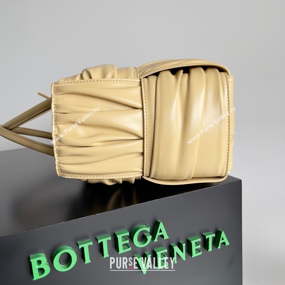 Bottega Veneta Small foulard Intreccio leather Arco Tote Bag PORRIDGE 2023 (misu-230927-14)