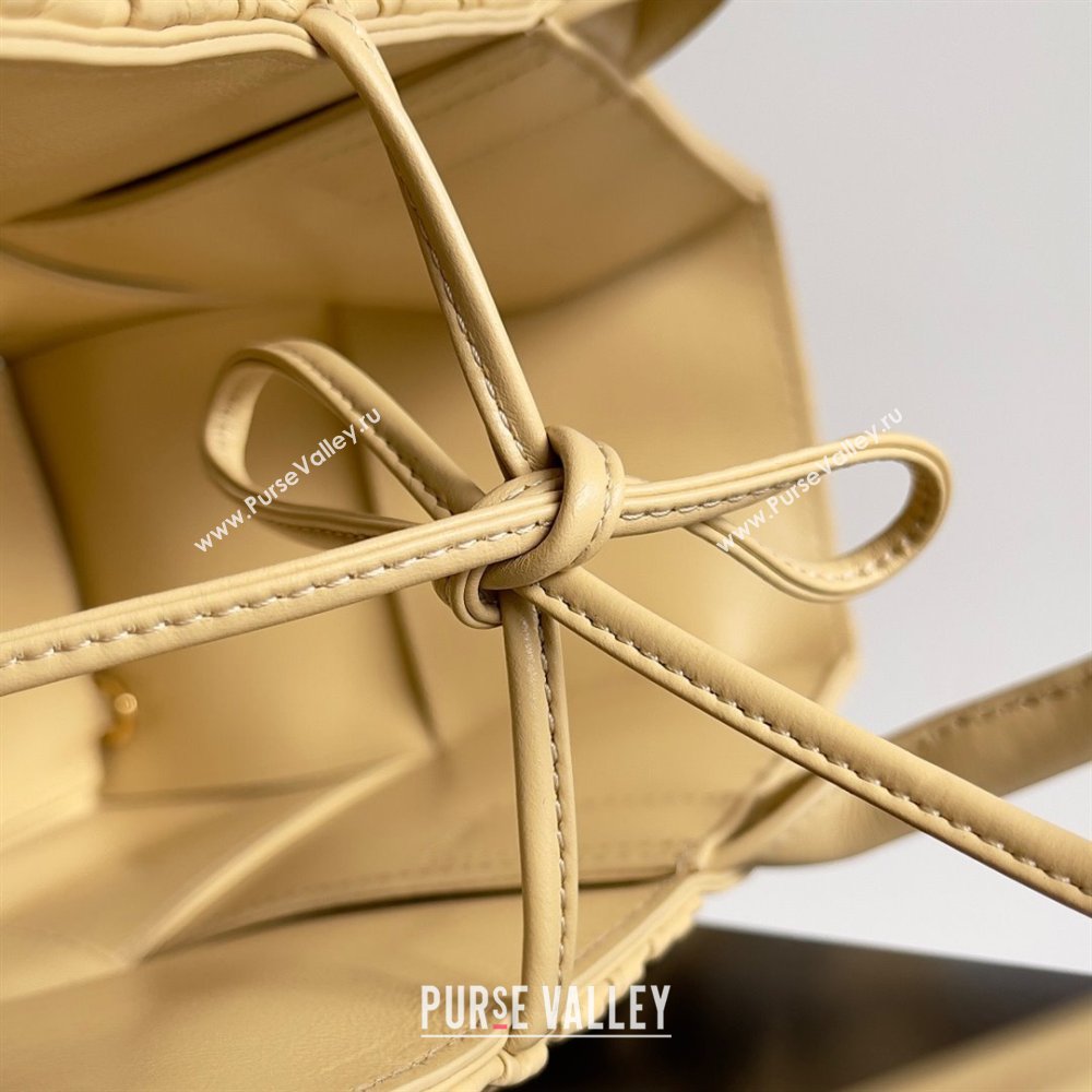 Bottega Veneta Small foulard Intreccio leather Arco Tote Bag PORRIDGE 2023 (misu-230927-14)