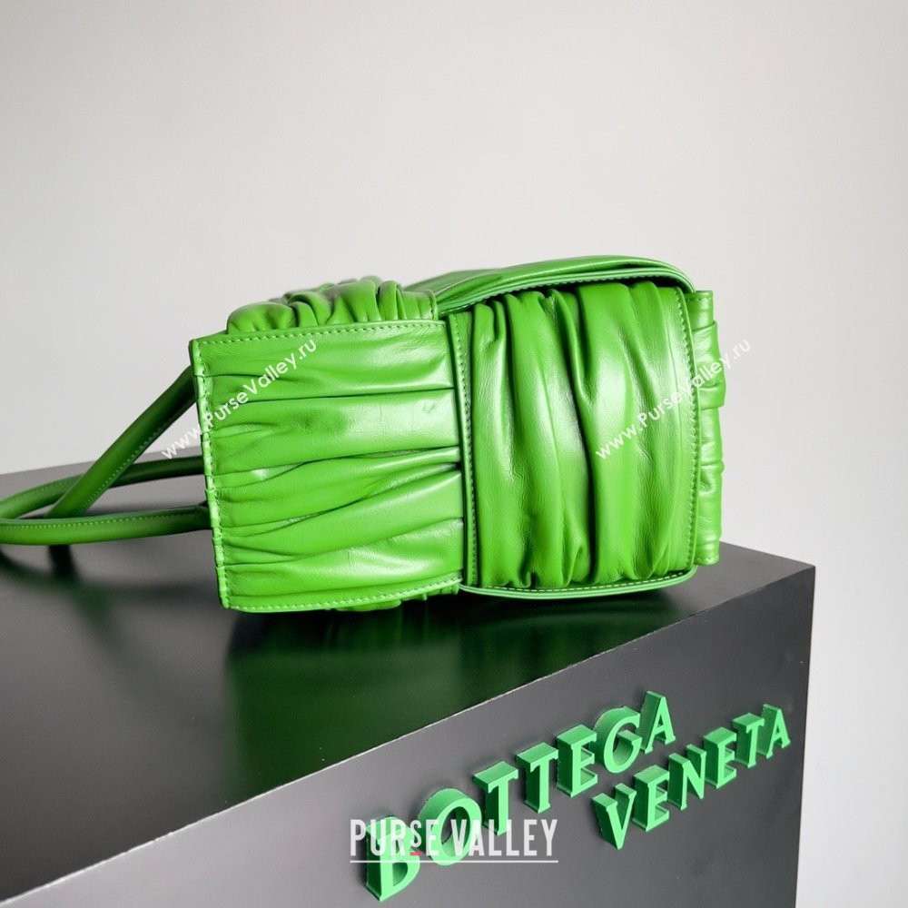 Bottega Veneta Small foulard Intreccio leather Arco Tote Bag green 2023 (misu-230927-16)