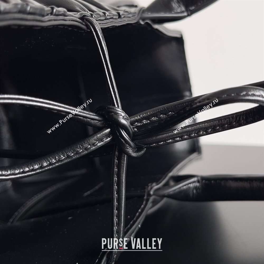 Bottega Veneta Small foulard Intreccio leather Arco Tote Bag black 2023 (misu-230927-12)