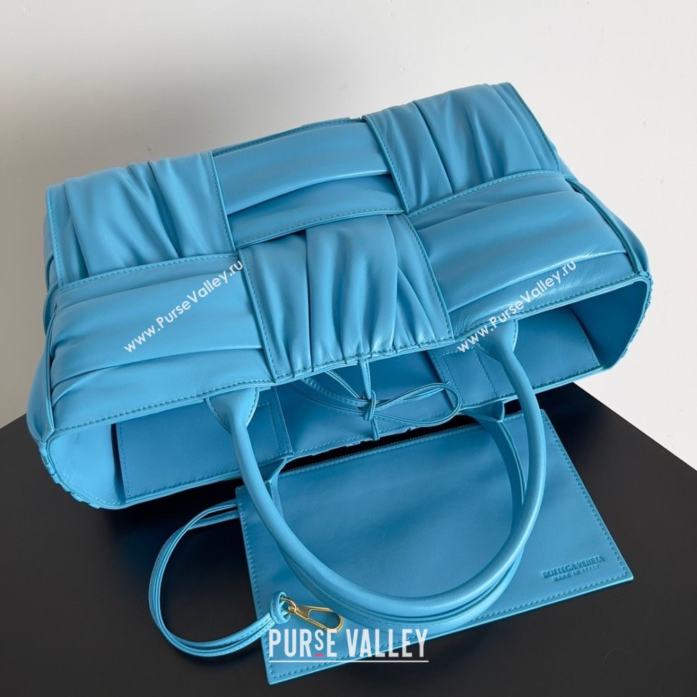 Bottega Veneta Small foulard Intreccio leather Arco Tote Bag lake blue 2023 (misu-230927-19)