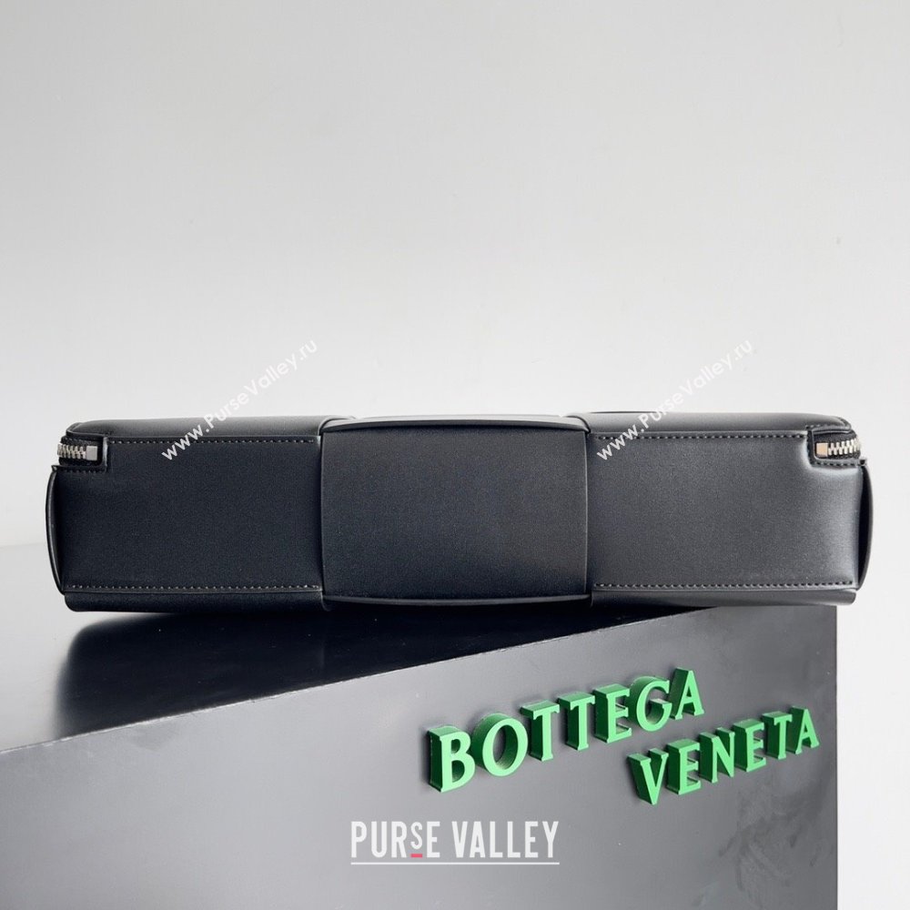 Bottega Veneta small Arco Briefcase in calfskin Black 2023 (misu-230927-50)