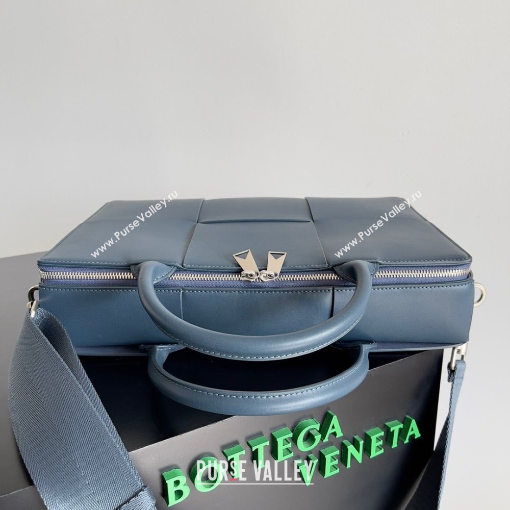 Bottega Veneta small Arco Briefcase in calfskin Blue 2023 (misu-230927-51)