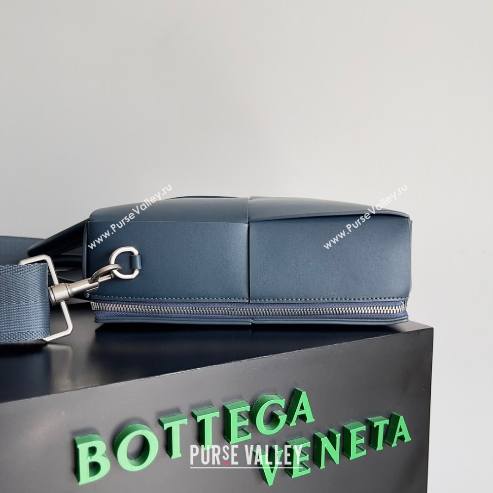 Bottega Veneta small Arco Briefcase in calfskin Blue 2023 (misu-230927-51)