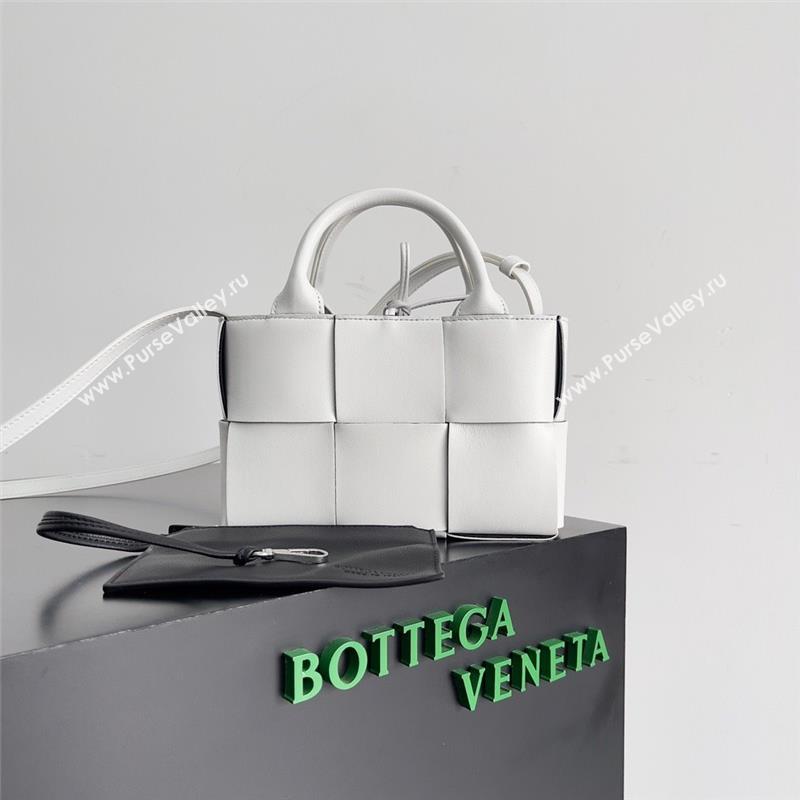 Bottega Veneta Micro intreccio leather Candy Arco Tote Bag white/black 2023 (misu-230927-10)
