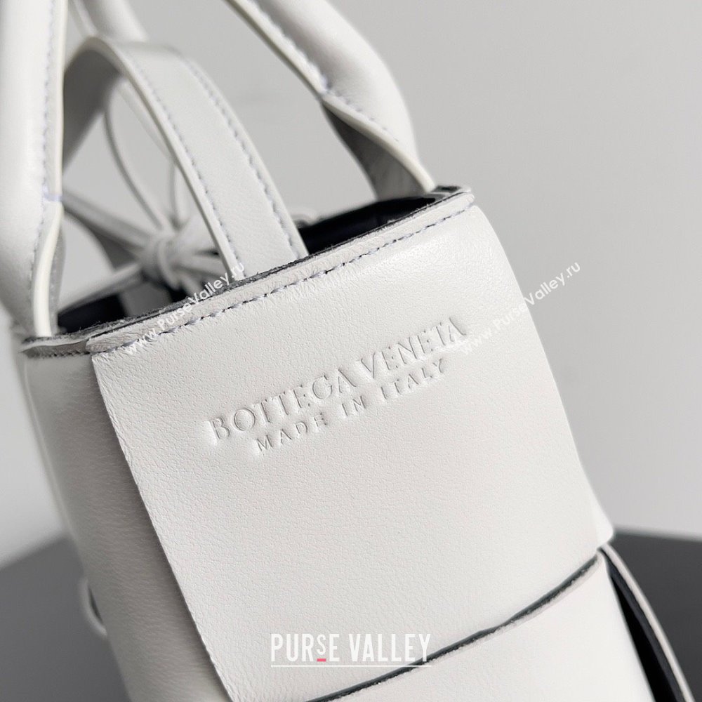 Bottega Veneta Micro intreccio leather Candy Arco Tote Bag white/black 2023 (misu-230927-10)