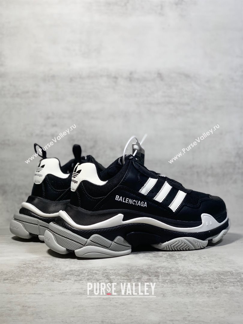 Balenciaga x adidas Triple S low-top sneakers 02 2023 (upin-231019-02)