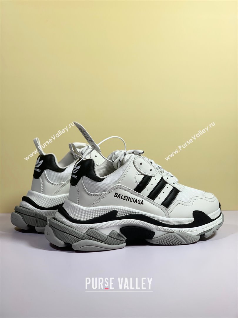 Balenciaga x adidas Triple S low-top sneakers 01 2023 (upin-231019-01)