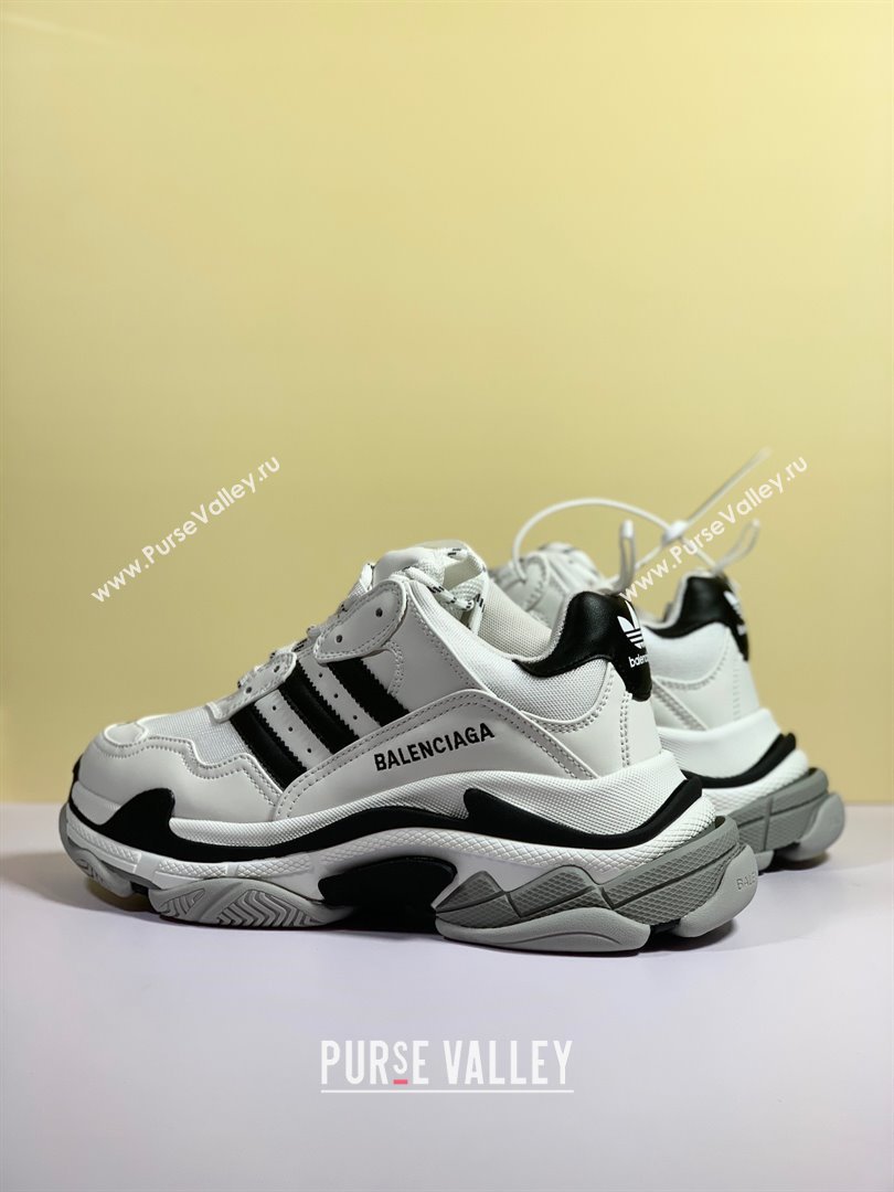 Balenciaga x adidas Triple S low-top sneakers 01 2023 (upin-231019-01)