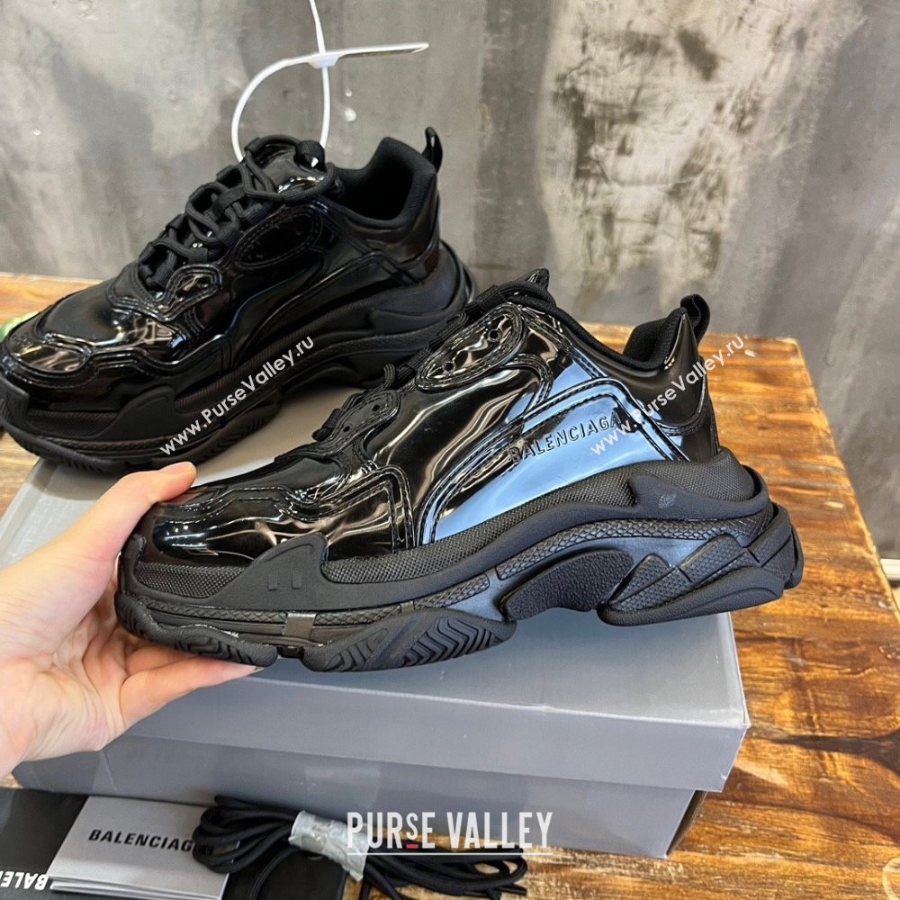 Balenciaga Triple S Sneaker in black rubber 2023 (kaola-231019-04)