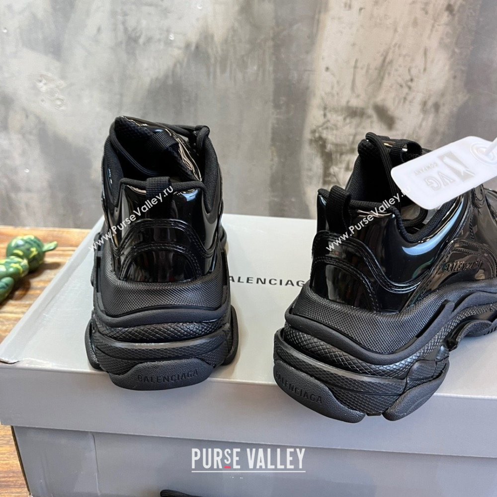 Balenciaga Triple S Sneaker in black rubber 2023 (kaola-231019-04)