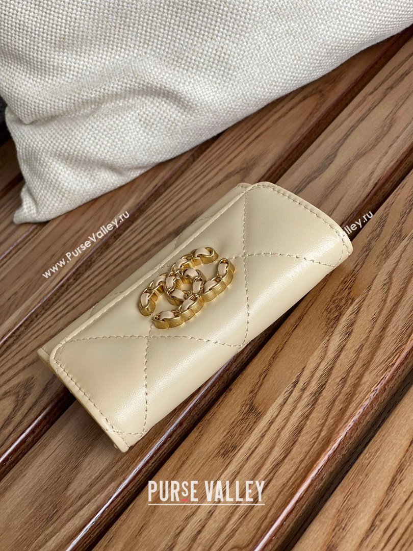 CHANEL 19 Flap Card Holder in lambskin AP1790 BEIGE 2023 (yongsheng-231124-01)