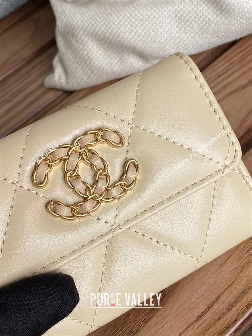 CHANEL 19 Flap Card Holder in lambskin AP1790 BEIGE 2023 (yongsheng-231124-01)