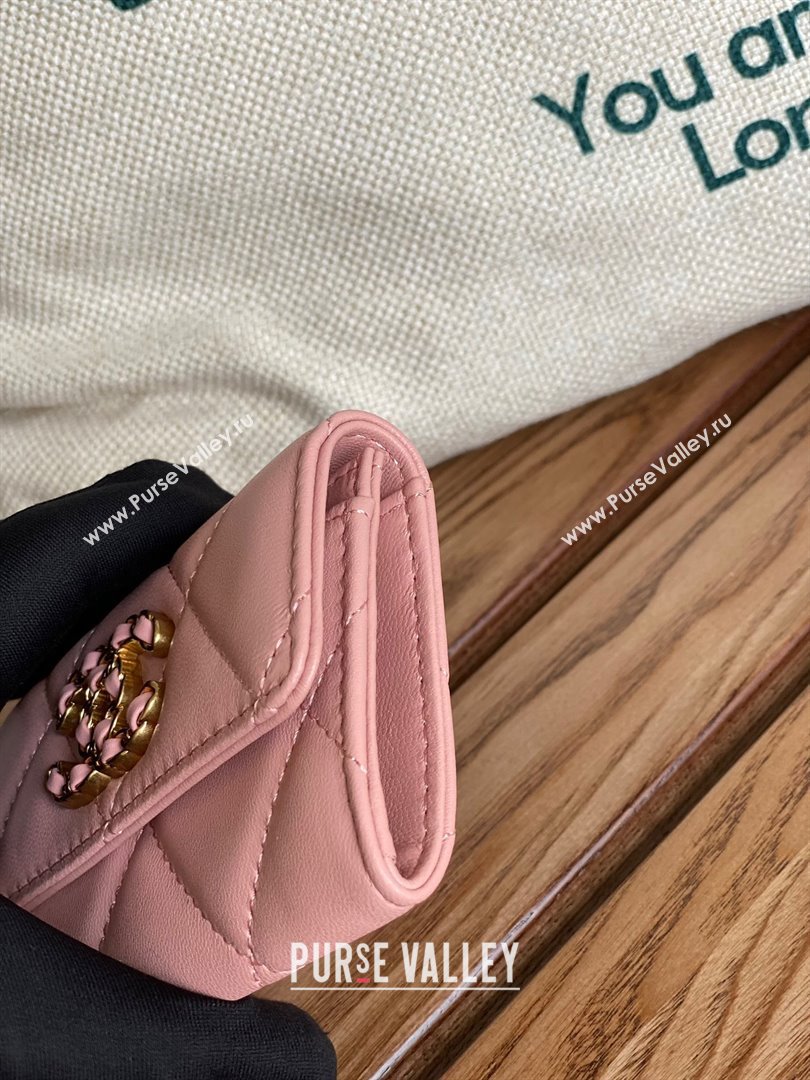 CHANEL 19 Flap Card Holder in lambskin AP1790 PINK 2023 (yongsheng-231124-05)