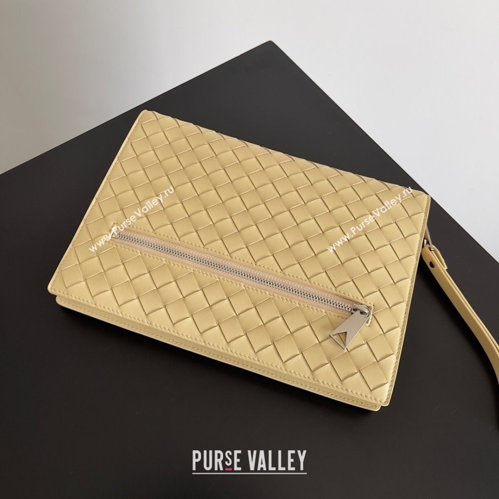 Bottega Veneta Small intrecciato leather document case With Wristlet PORRIDGE 2023 (misu-23110212)