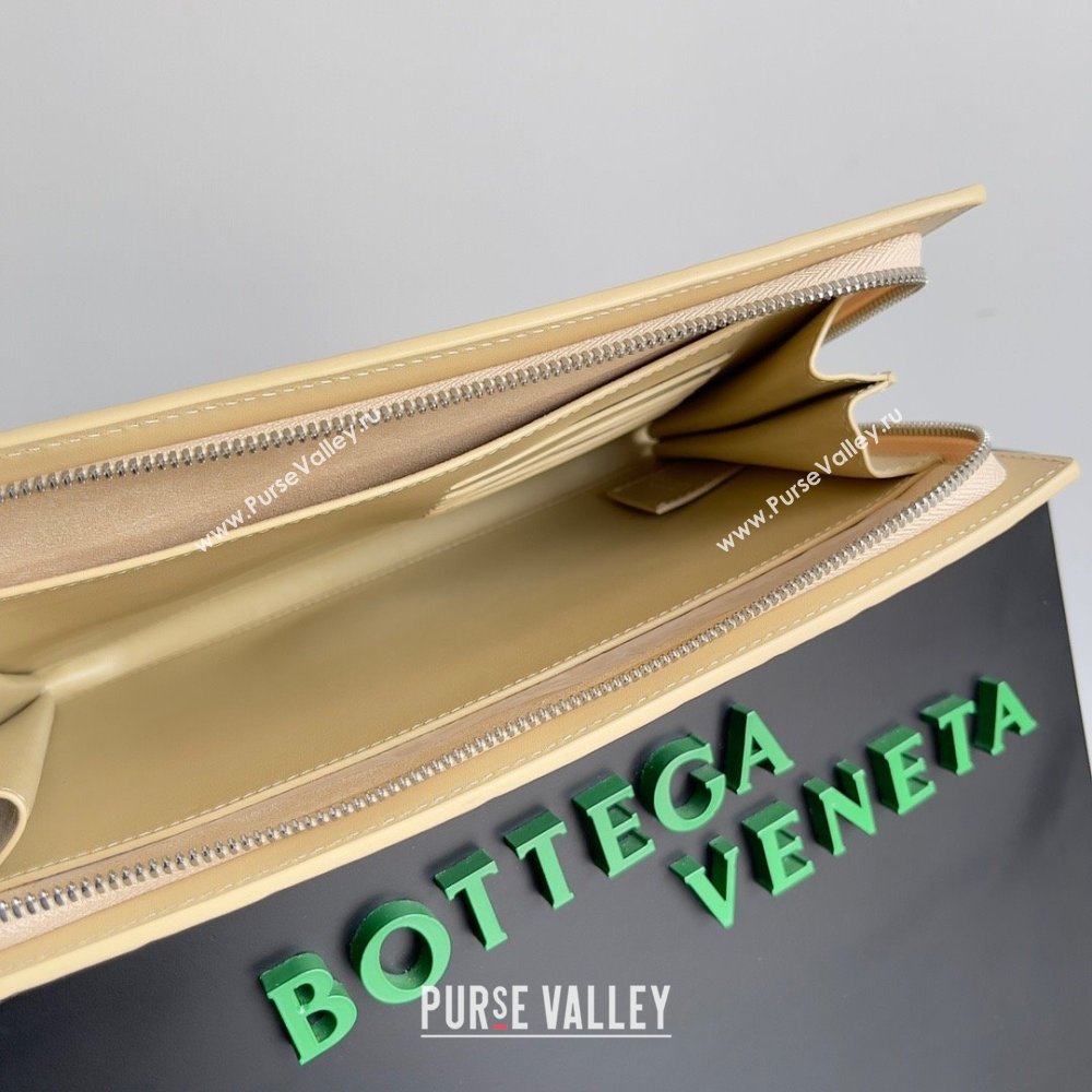 Bottega Veneta Small intrecciato leather document case With Wristlet PORRIDGE 2023 (misu-23110212)